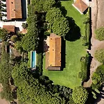 Orange Villa *